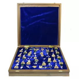 Шахматы коллекционные "Футбол - Динамо" на дубовой доске