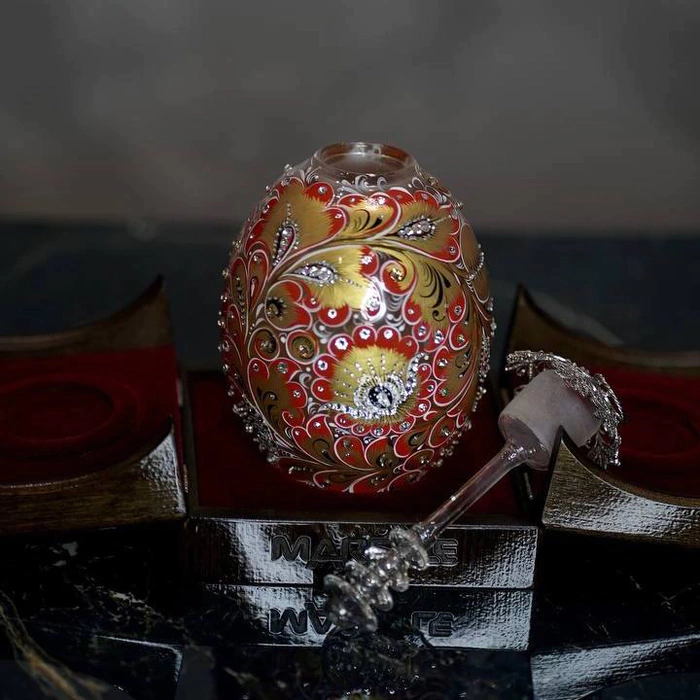 Honeydew egg "Red Sun"