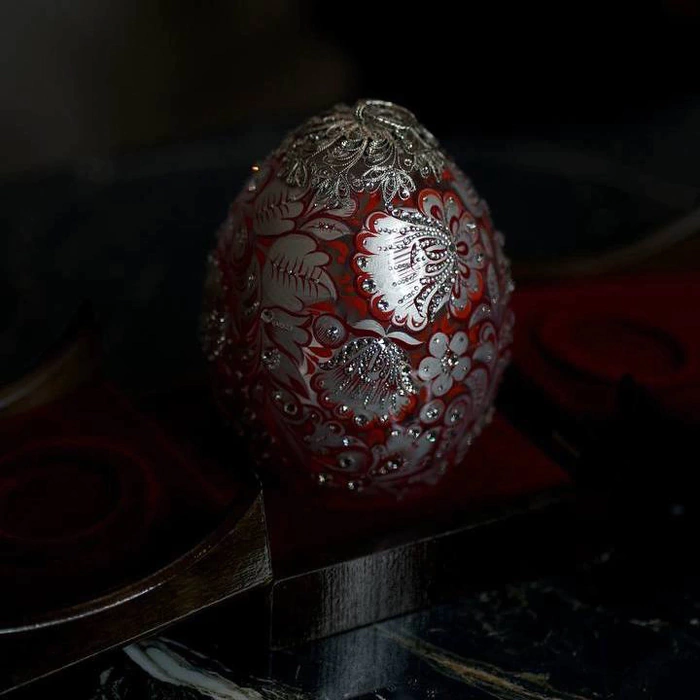 Honeydew egg "Winter Cherry"
