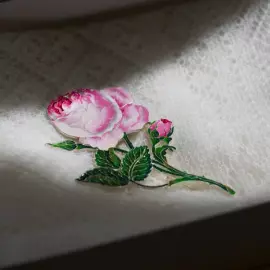 Winter Palace Rose gift set with coffee set and brooch