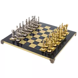 Renaissance gift chess set
