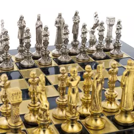 Renaissance gift chess set