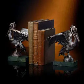 Авторский упор для книг из бронзы "Пеликаны"