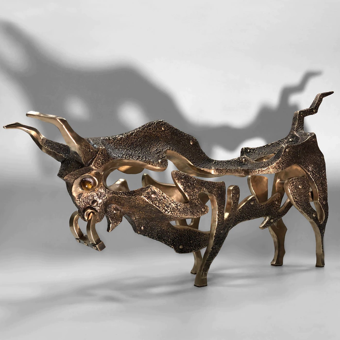 The author's bronze sculpture "Bull"