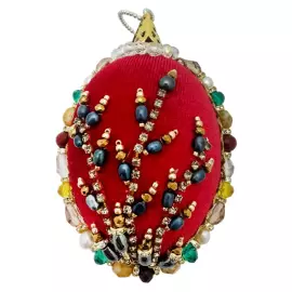 Яйцо вышитое драгоценными камнями "Пасха" красное