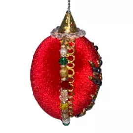 Яйцо вышитое драгоценными камнями "Пасха" красное