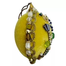 Яйцо вышитое драгоценными камнями "Пасха" желтое