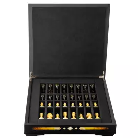 Шахматный ларец из мореного ясеня и янтаря "Аристократ"