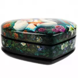 The box "At the window" by Saprunenko, Fedoskino