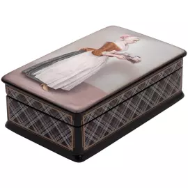 Shokoladnitsa box by Deryuzhenko, Fedoskino