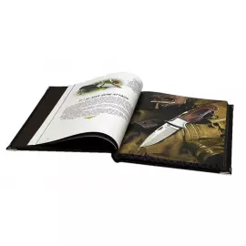 Книга в кожаном переплете "Ножи мира. Лучший иллюстрированный гид"