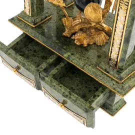 Каминные часы-шкатулка из змеевика "Птицы" Златоуст