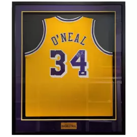 Майка с автографом баскетболиста Шакила О’Нила