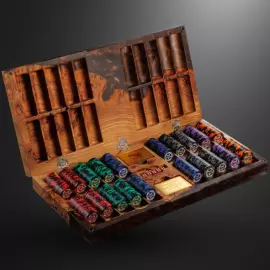 Покерный набор из дерева карагач и коричневой эпоксидной смолы