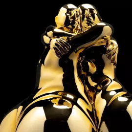 Авторская скульптура "Большая Любовь" с золочением