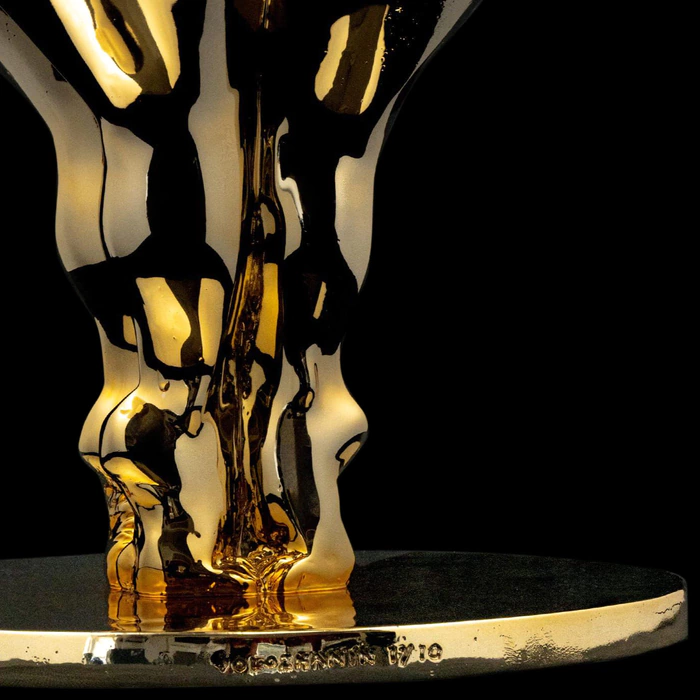 The author's sculpture "Big Love" with gilding