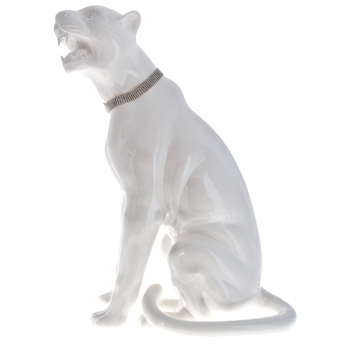 The statuette "Panther" is white