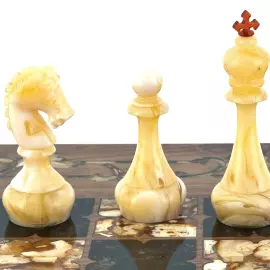 Шахматы из корня дуба и янтаря "Готика"