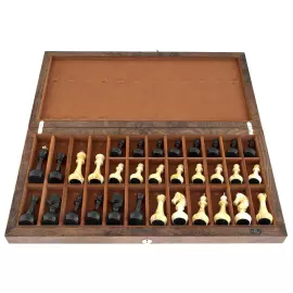 Шахматы из корня дуба и янтаря "Готика"