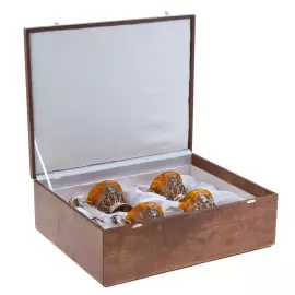 Чайный набор из янтаря "Пётр I" на 4 персоны