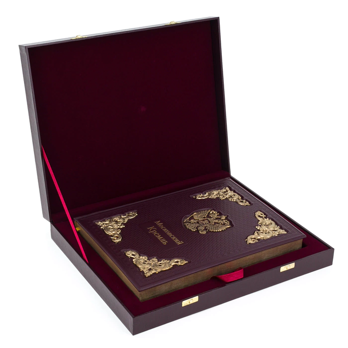 Leather-bound gift book "Moscow Kremlin" in a box (bilingual edition)