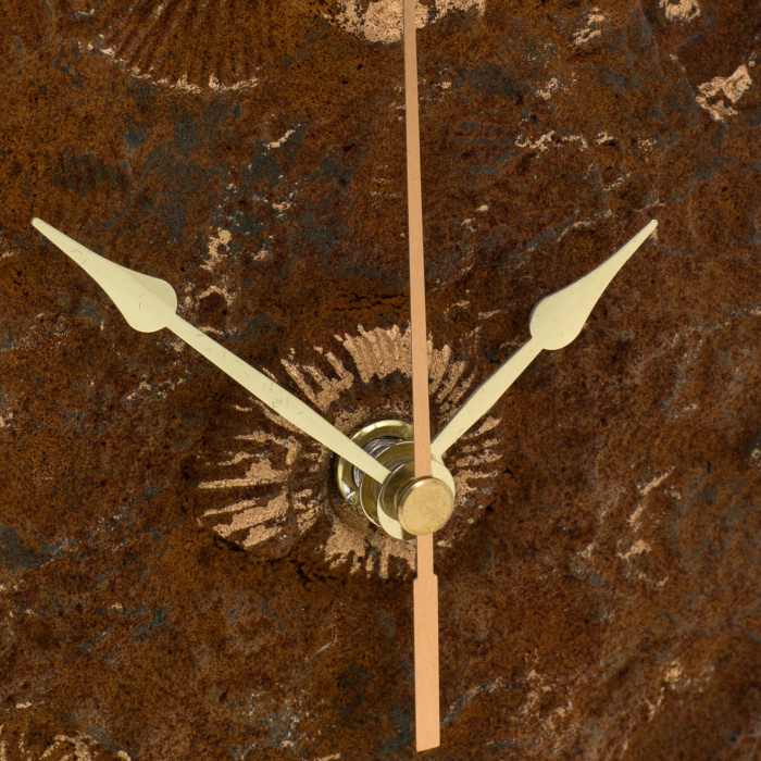 Table clock "Fossil" (Round fossil clock)