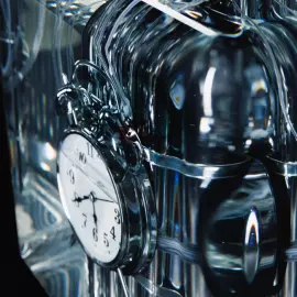 Art object in epoxy resin "Time" size M