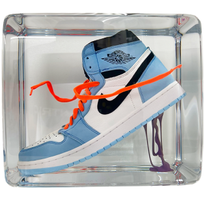 Арт-объект в эпоксидной смоле "Air Jordan"