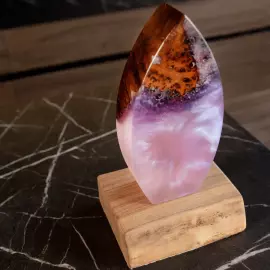 Умный ночник из дерева и эпоксидной смолы