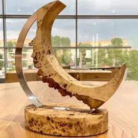 Умный ночник из дерева и эпоксидной смолы