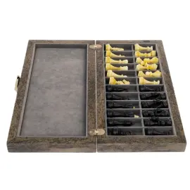 Шахматы из тонированной карельской березы "Готика" малые