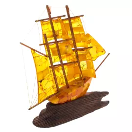 Сувенир из янтаря "Корабль" малый