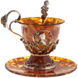 Чайный набор из янтаря "Пётр I и Екатерина" на 2 персоны, в подарочной коробке