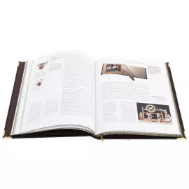 Книга в кожаном переплете "Русский императорский фарфор" на английском языке, в коробе