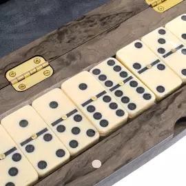 Домино из карельской березы "Щука"