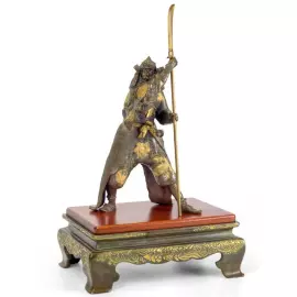 Скульптура бронзовая "Самурай с копьем"