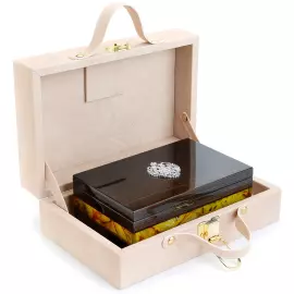 Янтарная шкатулка "Империя"