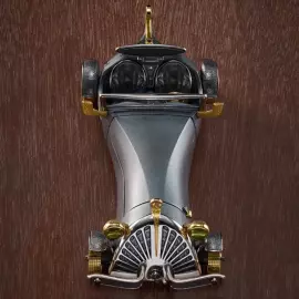 Сувенир из серебра "Автомобиль Шершень"