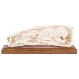 Композиция из бивня мамонта "Охота" Композиция из бивня мамонта "Охота"