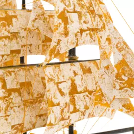 Корабль из янтаря "Бригантина"