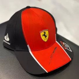 Кепка с автографом автогонщика Шарля Леклера