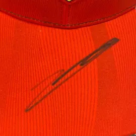 Кепка с автографом автогонщика Шарля Леклера