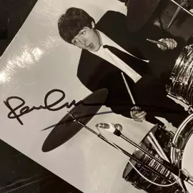 Фото с автографом музыканта Пола Маккартни