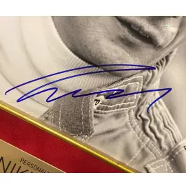 Фото с автографом гонщика Ники Лауда