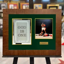 Брошюра с автографом боксера Мухаммеда Али