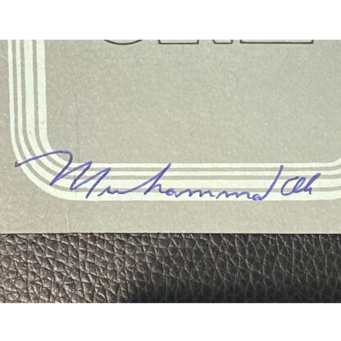 Брошюра с автографом боксера Мухаммеда Али