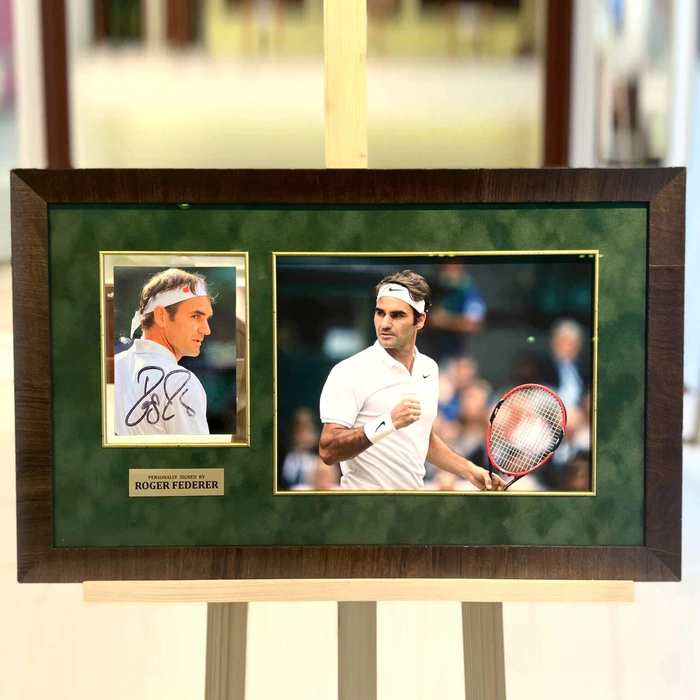 Autographed photo of tennis player Roger Federer