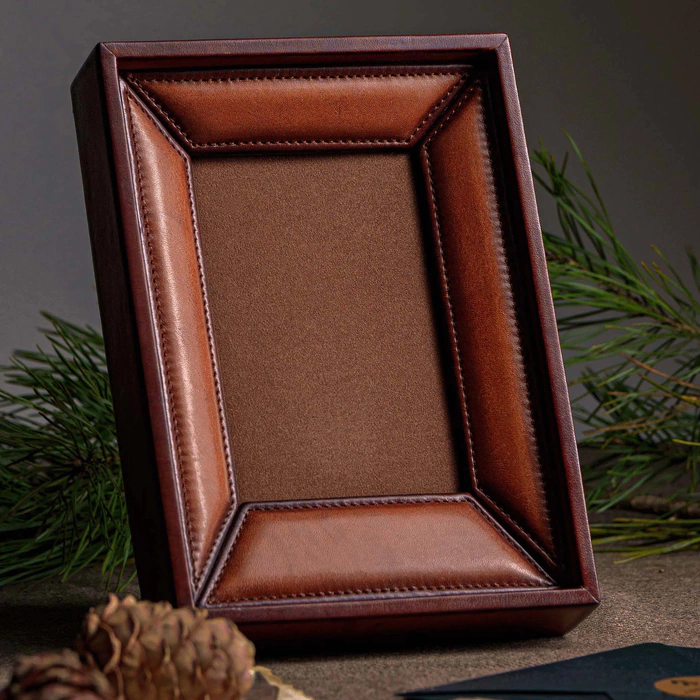 Genuine leather "Master" Photo Frame