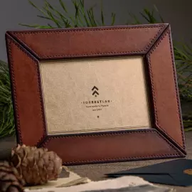 Genuine leather photo frame "Intelligent"