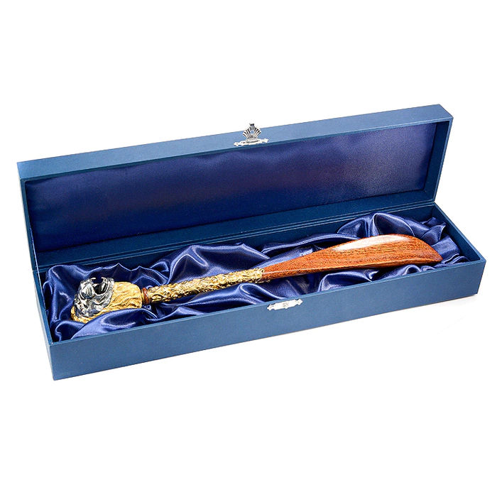 Lion shoe horn with gold plating